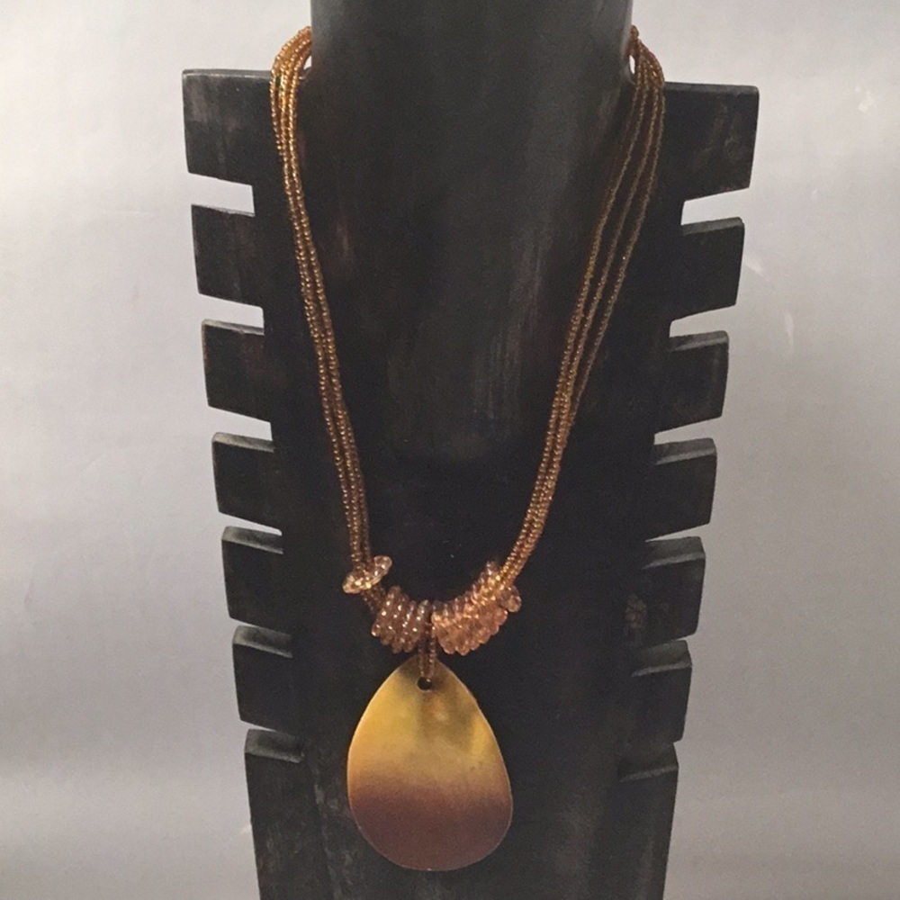 STRANDED Necklace‎